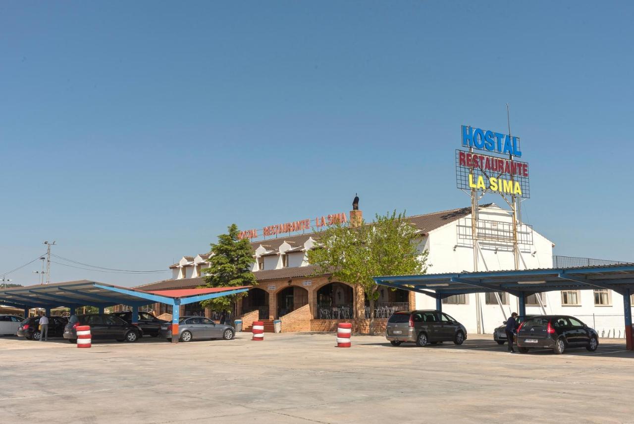 Hotel-Restaurante La Sima Castillo de Garcimuñoz エクステリア 写真